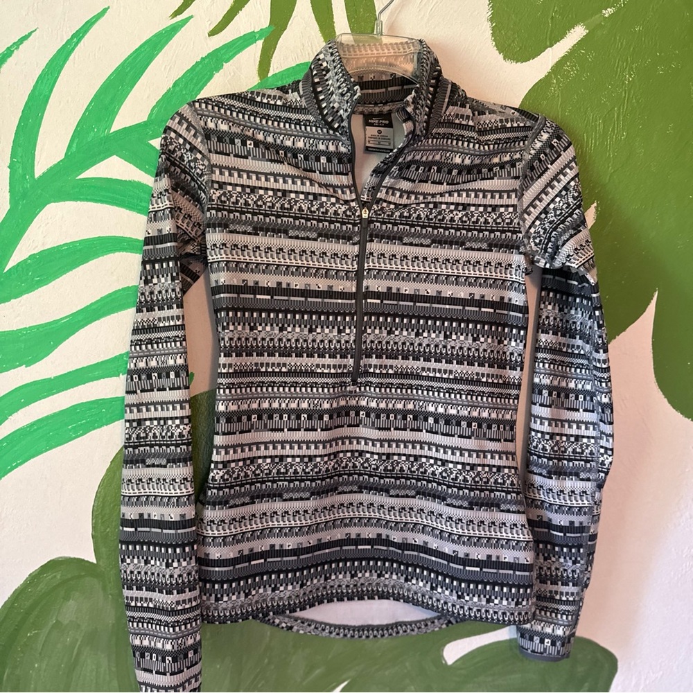Nike Women's Black & White Patterned Quarter-Zip Top